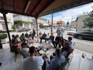 Η παράταξη Σβόλη πήγε στα Τσουκαλέικα και άκουσε τον κόσμο