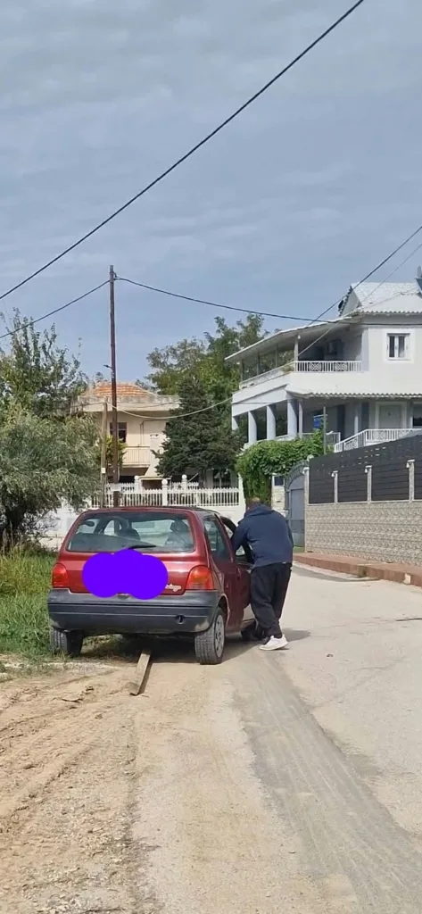 Πάτρα: Αυτοκίνητο έπεσε σε κολόνα στα Κάτω Συχαινά Πάτρα: Αυτοκίνητο έπεσε σε κολόνα στα Κάτω Συχαινά