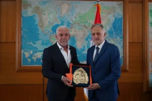 Στο Βελιγράδι αντιπροσωπεία του ΣΕΠΠΕ-Συνάντηση Αγγελόπουλου-Γκάετς
