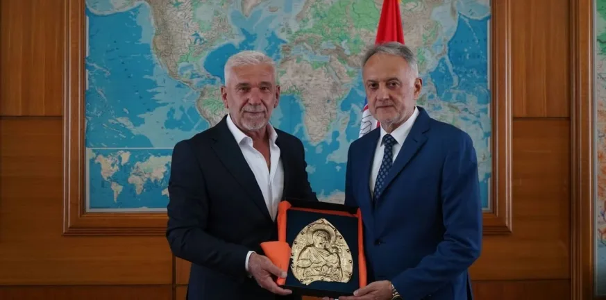 Στο Βελιγράδι αντιπροσωπεία του ΣΕΠΠΕ-Συνάντηση Αγγελόπουλου-Γκάετς