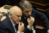 ΠΑΣΟΚ: Θερμός εναγκαλισμός Παπανδρέου και Ανδρουλάκη