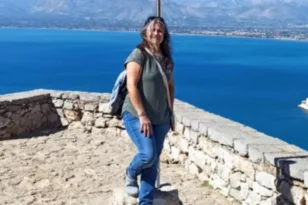 Ένα τυχαίο τεστ DNA την οδήγησε στην ελληνική οικογένειά της 64 χρόνια μετά