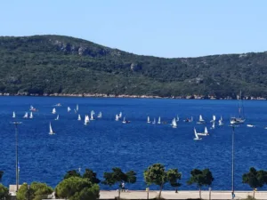 ΙΟΠ: Ο στόλος του Αριστοτέλη Κουλουμπή-Καλογερόπουλου κατέκτησε και τα ιστορικά νερά του Ναυαρίνου!