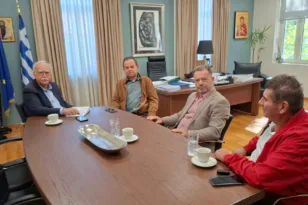 Στα σχολεία των Καλαβρύτων ο Περιφερειακός Διευθυντής Εκπαίδευσης-Συνάντηση με τον Δήμαρχο