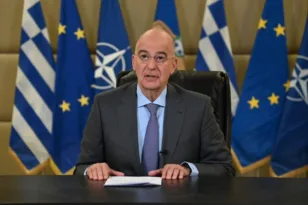 Δένδιας μετά το μακελειό στην Ιορδανία: «Προτεραιότητα η προστασία των χριστιανών στη Μέση Ανατολή»