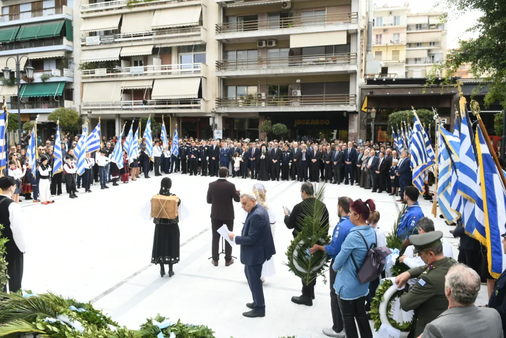Πελετίδης για την 28η Οκτωβρίου: «Ο λαός είναι ανίκητος όταν αποφασίζει να υπερασπιστεί το δίκιο του» Πελετίδης για την 28η Οκτωβρίου: «Ο λαός είναι ανίκητος όταν αποφασίζει να υπερασπιστεί το δίκιο του»