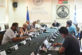 Πάτρα: Ο Δήμος ξανά στα χαρακώματα για τις χορηγίες - Σχολεία σε αναζήτηση υλικών