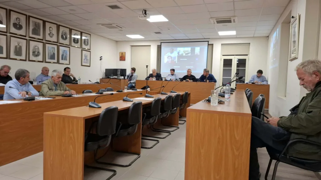 Οδοντωτός: Τελεσίγραφο δέκα ημερών - Συνάντηση με Κώτσηρα ζητά το Δημοτικό Συμβούλιο Καλαβρύτων