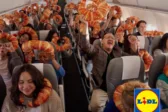 Από τον φούρνο στα ύψη της μόδας: Η Lidl ενθουσιάζει στο Paris Fashion Week με το «NeckCroissant»