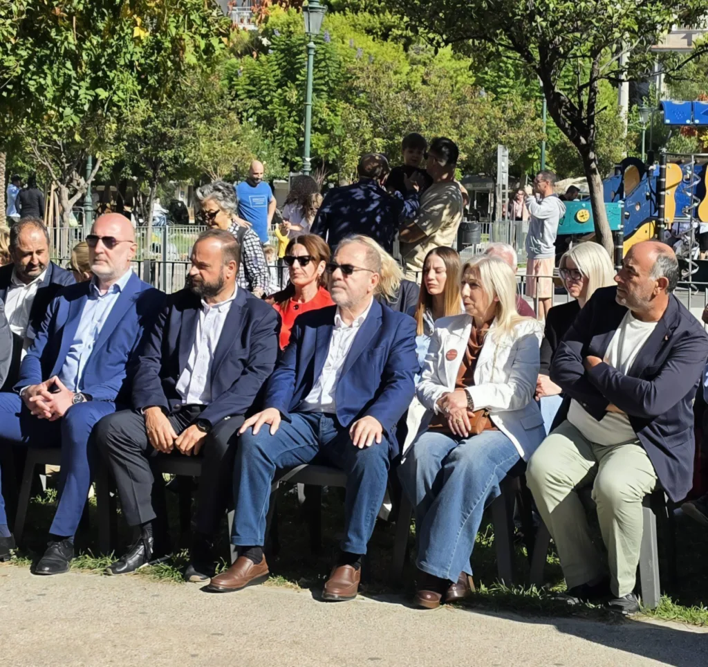Με την Απελευθέρωση της Πάτρας άνοιξε η δημόσια παρουσία της ΕΛΑΣ στην Αχαΐα Με την Απελευθέρωση της Πάτρας άνοιξε η δημόσια παρουσία της ΕΛΑΣ στην Αχαΐα