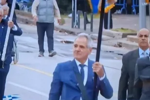 Θεσσαλονίκη: Μήνυμα ενότητας από τους πολεμιστές της ΕΛΔΥΚ του 1974 που άνοιξαν τη στρατιωτική παρέλαση