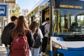 Φοιτητικό εισιτήριο: Μισή τιμή στις μετακινήσεις, μείωση άνω του 50% στην Πάτρα με τη μηνιαία κάρτα