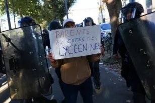 Γαλλία: Παραλύει για τρίτη ημέρα η πόλη λόγω των μαθητικών κινητοποιήσεων