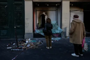 Γιατί στην ΕΕ ψάχνουν για ξένο δάκτυλο στις γαλλικές ταραχές, τι εξετάζεται και τι ισχύει Γιατί στην ΕΕ ψάχνουν για ξένο δάκτυλο στις γαλλικές ταραχές, τι εξετάζεται και τι ισχύει