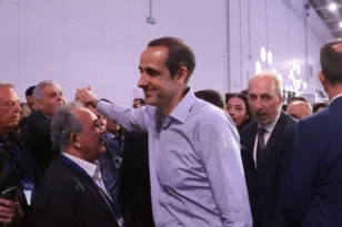 Nέα δωρεά βιβλίων από τους Bookmarkers του Γρηγόρη Δημητριάδη στο 2ο Γυμνάσιο Αγίας Βαρβάρας (video)