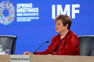 ΔΝΤ: Το «τριπλό μέτωπο» που απειλεί την παγκόσμια οικονομία – Η προειδοποίηση Γκεοργκίεβα