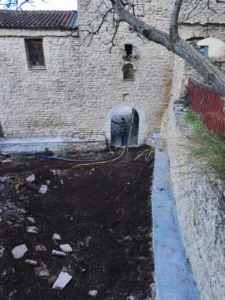 Ξεκίνησαν οι εργασίες ανάπλασης στο μοναστήρι του Ομπλού - Φωτογραφίες