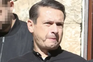 Σταύρος Νικολαΐδης για Μαζωνάκη: «Πατάγανε πάνω στους τάφους» – Το ξέσπασμα για το μνημόσυνο