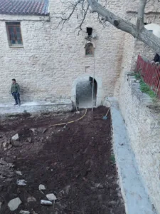 Ξεκίνησαν οι εργασίες ανάπλασης στο μοναστήρι του Ομπλού - Φωτογραφίες