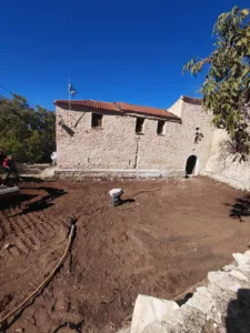 Ξεκίνησαν οι εργασίες ανάπλασης στο μοναστήρι του Ομπλού - Φωτογραφίες Ξεκίνησαν οι εργασίες ανάπλασης στο μοναστήρι του Ομπλού - Φωτογραφίες