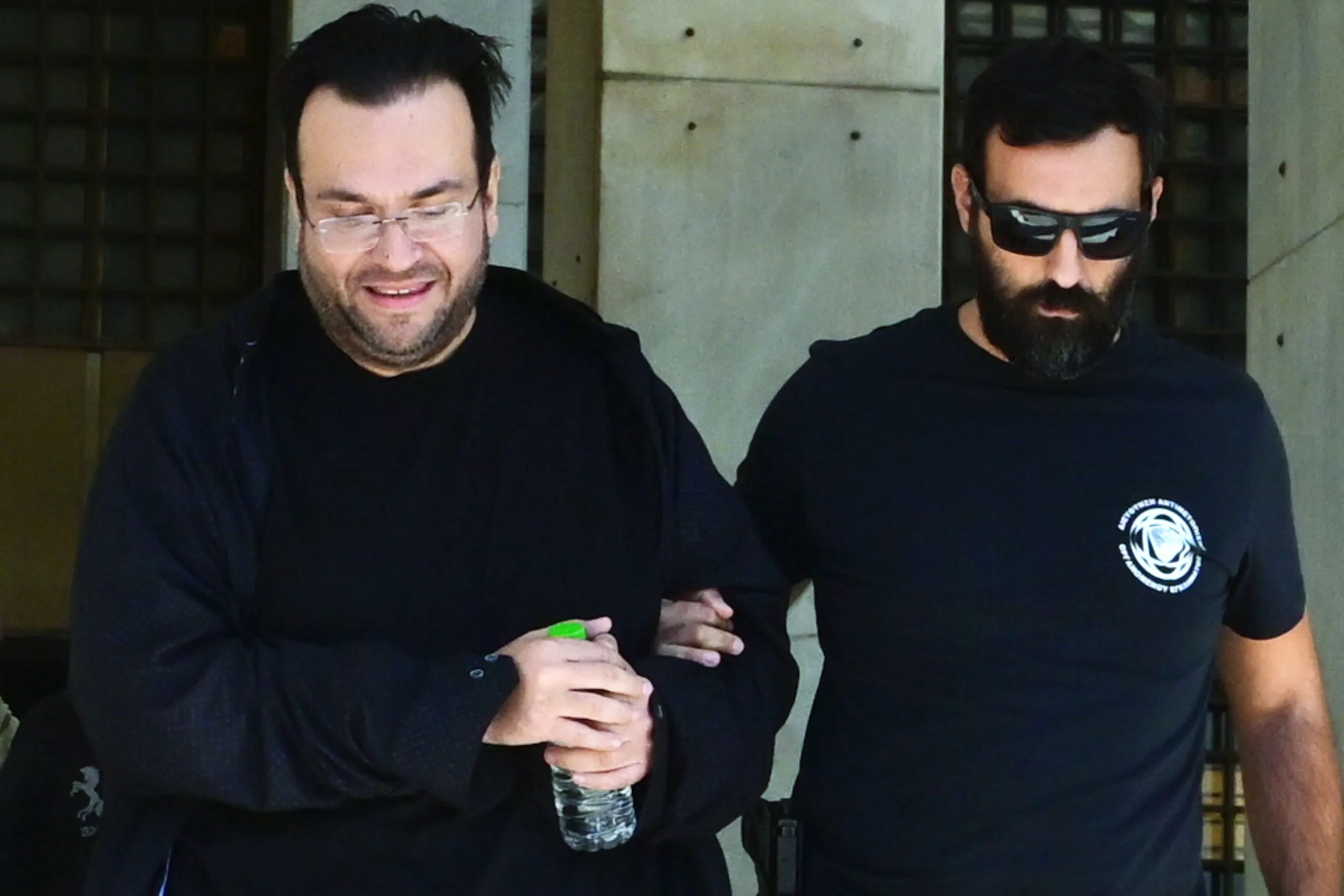 «Δεν υπάρχει απάτη ούτε εγκληματική οργάνωση», τι υποστηρίζει ο δικηγόρος του Φίλιππου Καμπούρη «Δεν υπάρχει απάτη ούτε εγκληματική οργάνωση», τι υποστηρίζει ο δικηγόρος του Φίλιππου Καμπούρη