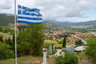 28η Οκτωβρίου στα Καλάβρυτα: Πού και τι ώρα θα γίνουν οι παρελάσεις – Παρών ο Χάρης Θεοχάρης