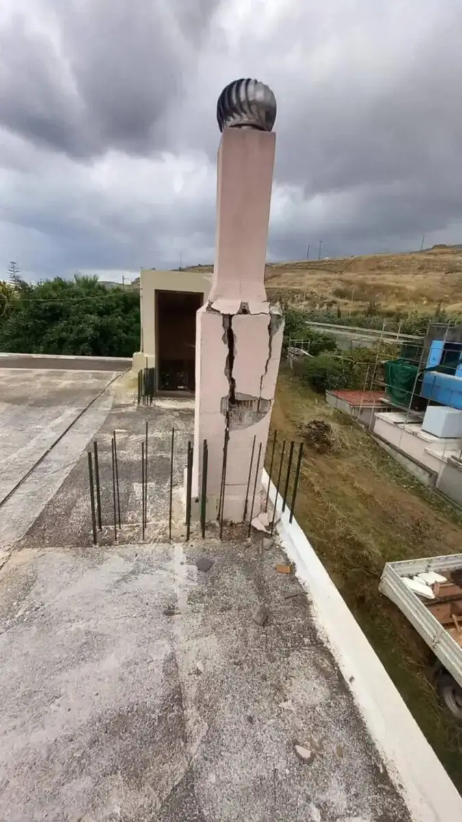 Κρήτη: Κεραυνός χτύπησε σπίτι ενώ οικογένεια κοιμόταν – «Νομίζαμε ότι έπεσε βόμβα»