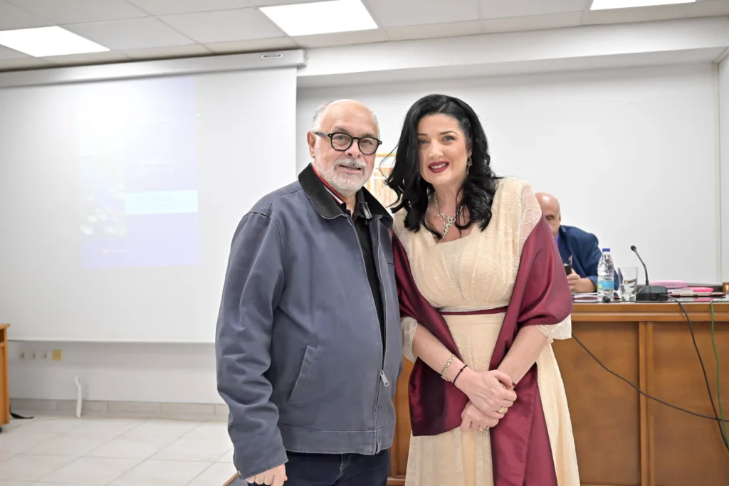 Παρουσιάστηκαν οι «Αλφαβητικές Πολιτείες» της Πηνελόπης Λαμπούση: Βραδιά χαράς και συγκίνησης