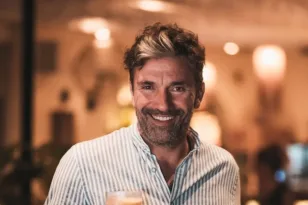 Πατρινός κρίνει τους κορυφαίους bartenders – Ο Λάμπρος Λιόλιος μιλάει στην «Π»