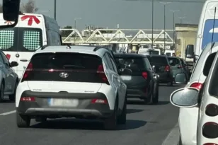 Ένα τροχαίο παρέλυσε τον Κηφισό - Κυκλοφοριακό χάος από καραμπόλα πέντε αυτοκινήτων