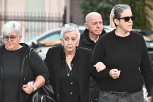 Συγκίνηση στο μνημόσυνο του Γιώργου Μαζωνάκη στη Νίκαια – Οικογένεια, φίλοι και θαυμαστές τίμησαν τη μνήμη του