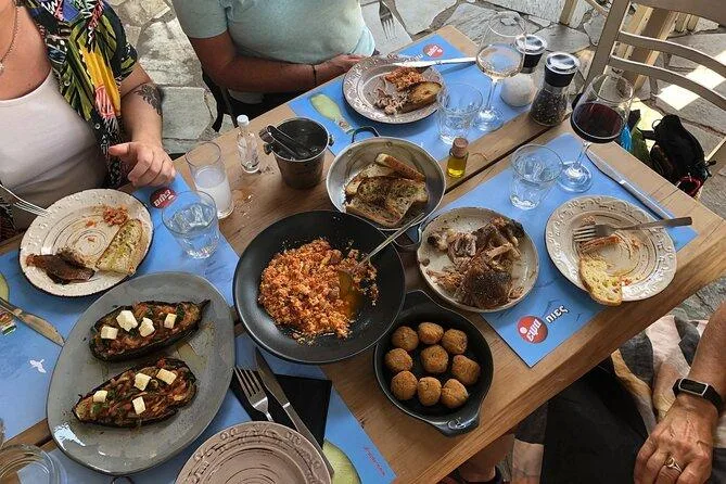 Γαστρονομικά ταξίδια στην Πελοπόννησο: Προορισμοί που ανακαλύπτονται μέσα από το φαγητό