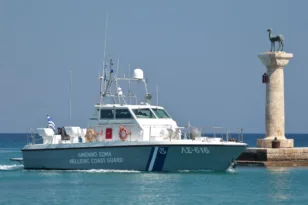 Συναγερμός στην Εύβοια: Ακυβέρνητο ιστιοφόρο με δύο άτομα ανοιχτά του Καφηρέα – Σπεύδουν δύο σκάφη
