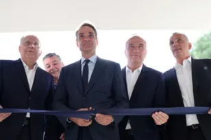 Μητσοτάκης στον «Δημόκριτο»: Εγκαινίασε το νέο «έξυπνο» κτίριο για την τεχνητή νοημοσύνη