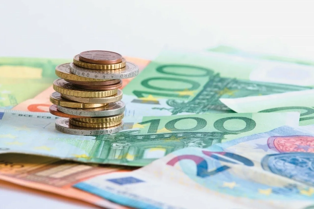 Επίδομα 400 ευρώ: Ποιοι παίρνουν 800 ευρώ και ποιοι μένουν εκτός – Οι ηλικίες που «κόβουν» δικαιούχους Επίδομα 400 ευρώ: Ποιοι παίρνουν 800 ευρώ και ποιοι μένουν εκτός – Οι ηλικίες που «κόβουν» δικαιούχους