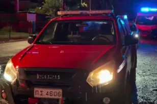 Νέα Πέραμος: Φωτιά σε φανοποιείο, 59χρονος ανασύρθηκε χωρίς τις αισθήσεις του