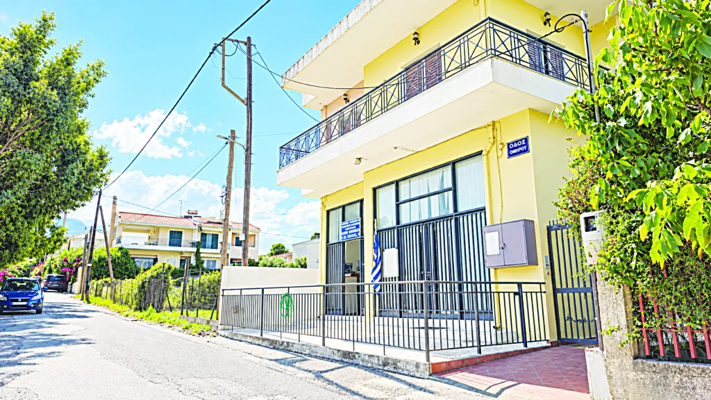 Χωρίς τις υποδομές σχολείου 27 νηπιαγωγεία της Πάτρας: Νήπια σε ισόγεια πολυκατοικιών