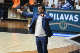 Προμηθέας: Προς την έξοδο ο Βόβορας, σενάρια για Ζντοβτς και Σερέλη