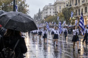 Κακοκαιρία: Πού ακυρώνονται οι μαθητικές παρελάσεις – Τι ισχύει στην Αττική