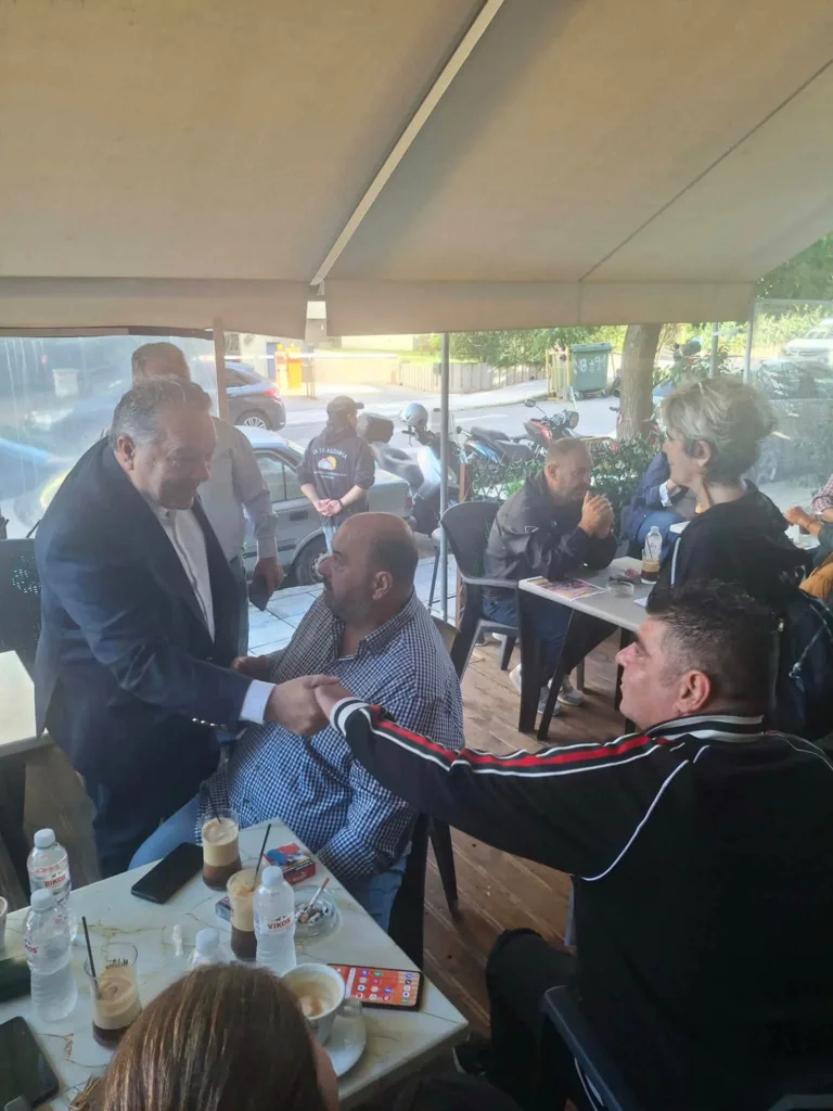 Στην Αγυιά η «Πάτρα Ενωμένη» – Συζητήσεις με κατοίκους για τα προβλήματα της περιοχής