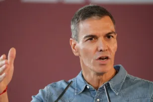 Ισπανία: Τριήμερο εθνικό πένθος για τους 68 νεκρούς – «Θα φτάσουμε μέχρι τέλους», λέει ο Σάντσεθ