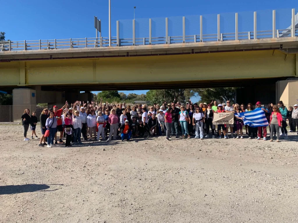 Πάνω από 250 άτομα στο 4ο Πέρασμα της Γέφυρας: Μια διαδρομή χωρίς χρονόμετρο Πάνω από 250 άτομα στο 4ο Πέρασμα της Γέφυρας: Μια διαδρομή χωρίς χρονόμετρο