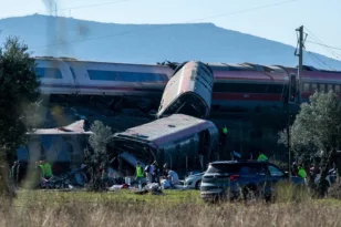 Ισπανία: 17 λεπτά, τρεις προειδοποιήσεις και καμία εντολή να σταματήσει – Τα νέα στοιχεία για την τραγωδία