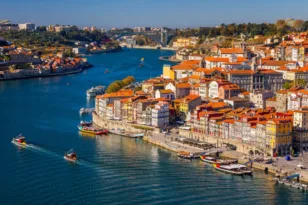 Πόρτο: Η πόλη που βάφει τον Ντούρο με χρώματα
