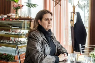 Ευαγγελία Μουμούρη: «Για πολλά χρόνια κρυβόμουν» – «Ήρθε η στιγμή να γίνω διάφανη»