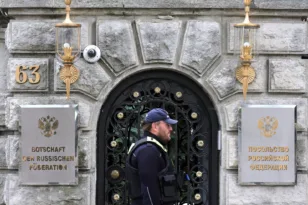 Γερμανία: «Σκιώδης πόλεμος» μεγαλύτερος από τον Ψυχρό Πόλεμο, προειδοποιεί ο υπουργός Εσωτερικών