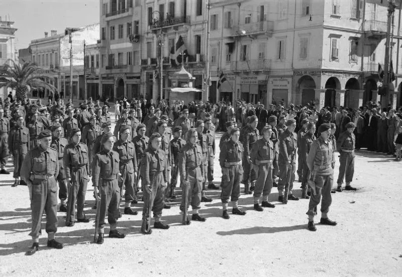 82 χρόνια από την Απελευθέρωση της Πάτρας: Το χρονικό της 4ης Οκτωβρίου 1944 Βρετανικά συμμαχικά στρατεύματα παρατεταγμένα στην Πάτρα τον Οκτώβριο του 1944