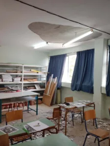 Θεσσαλονίκη: Κατασκευαστική κακοτεχνία η πτώση σοβά που τραυμάτισε μαθητή στο Γυμνάσιο Βασιλικών