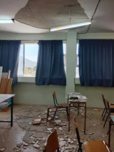 Θεσσαλονίκη: Κατασκευαστική κακοτεχνία η πτώση σοβά που τραυμάτισε μαθητή στο Γυμνάσιο Βασιλικών