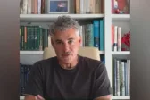 Άρης Σπηλιωτόπουλος: «Το μαλλί μου είναι κατσαρό από μικρός» – Η απάντηση για το νέο look